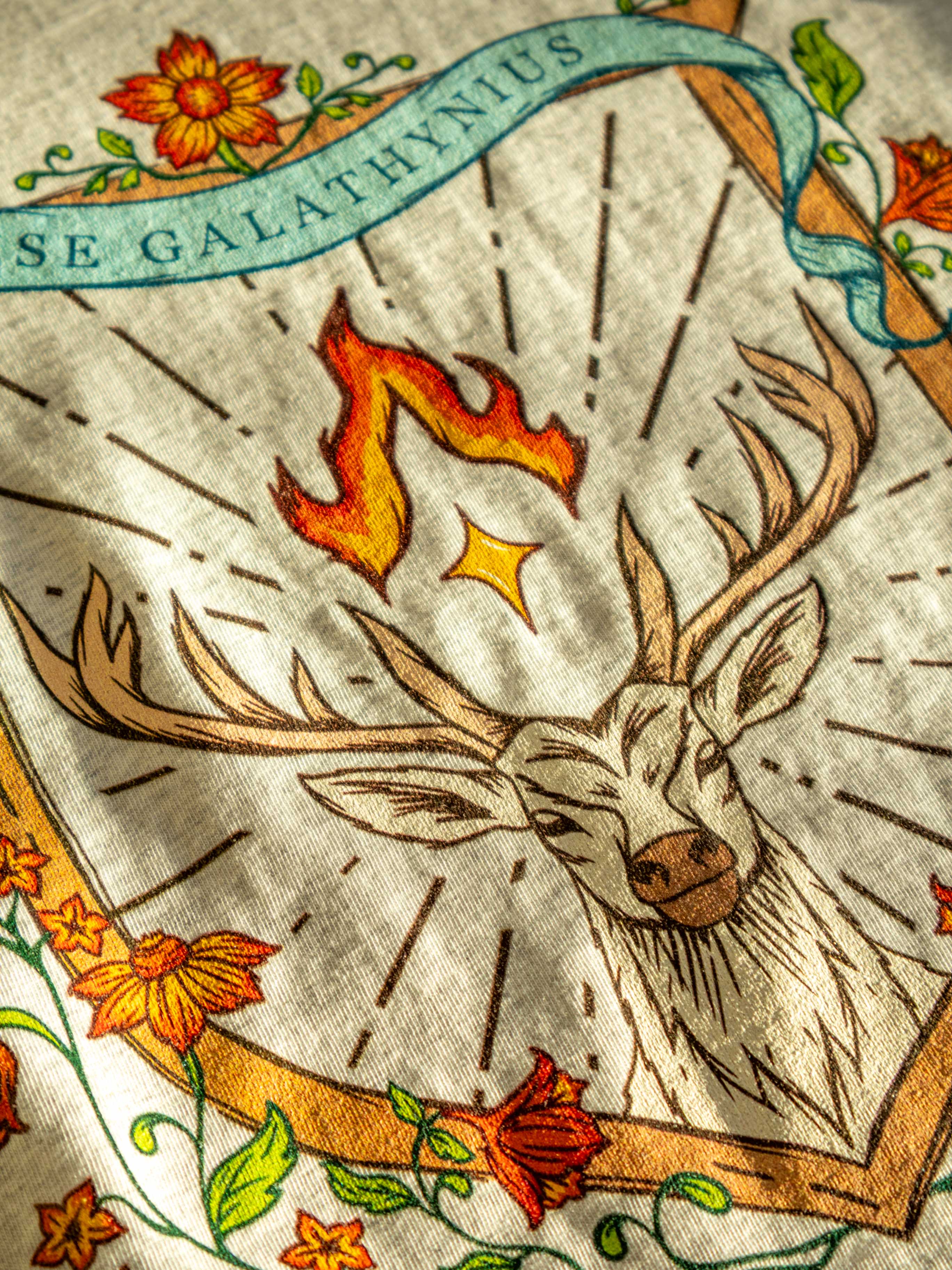 Sarah J. Maas merch, Throne of Glass, Aelin Galathynius, House Galathynius Crest Tee