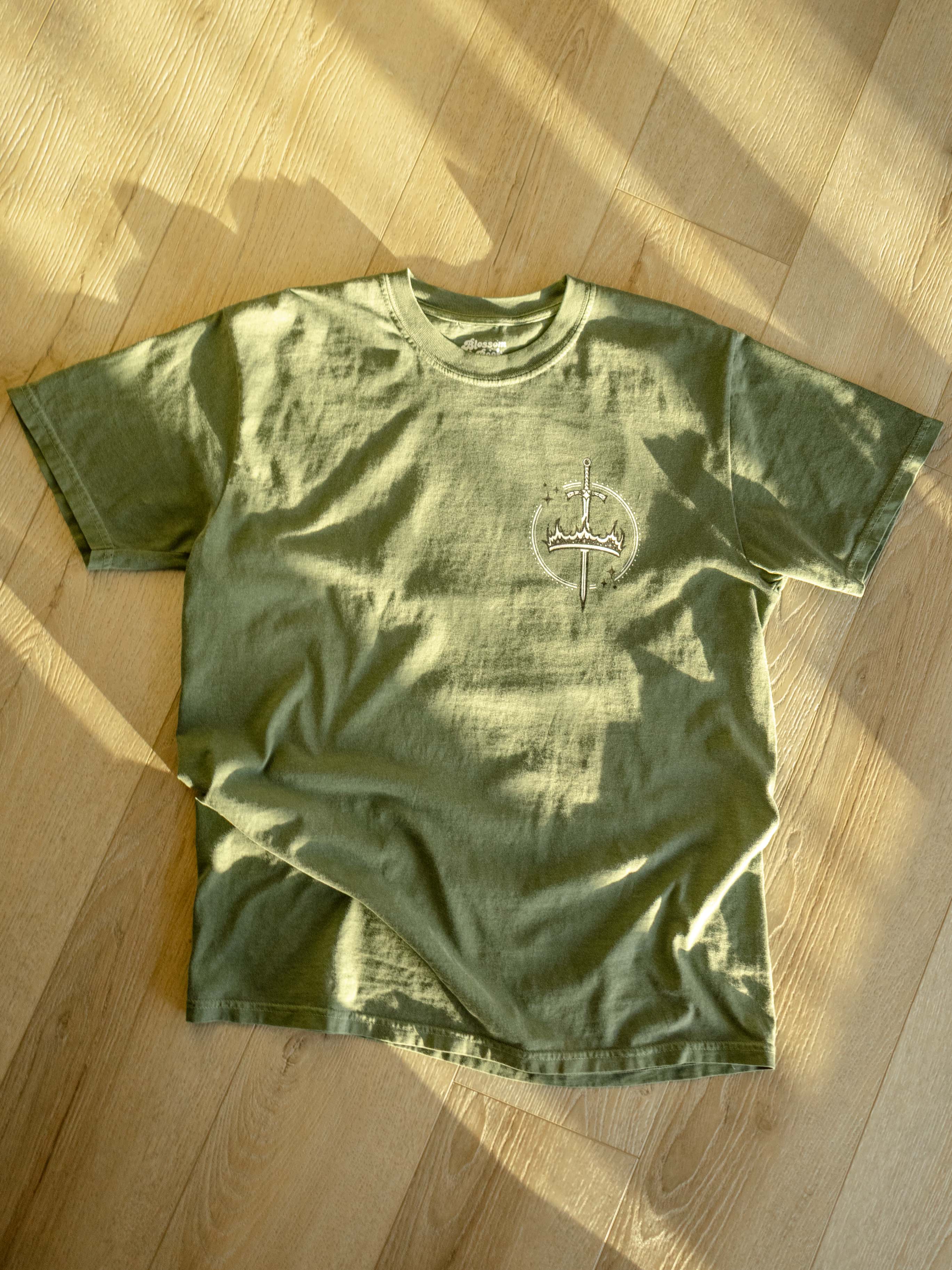 Sarah J. Maas merch, Throne of Glass, Aelin Galathynius, You Do Not Yield Tee, Goldryn